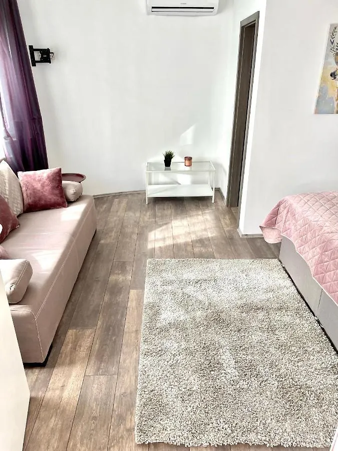 D&A Apartment With Private Swimming Pool Pula 0*,  Hırvatistan