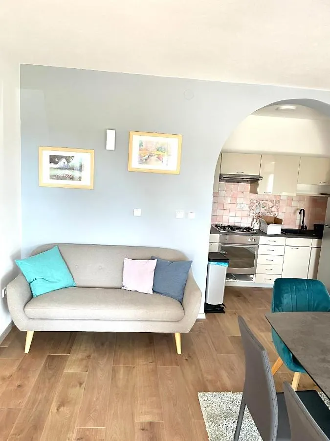 D&A Apartment With Private Swimming Pool Pula Croatie
